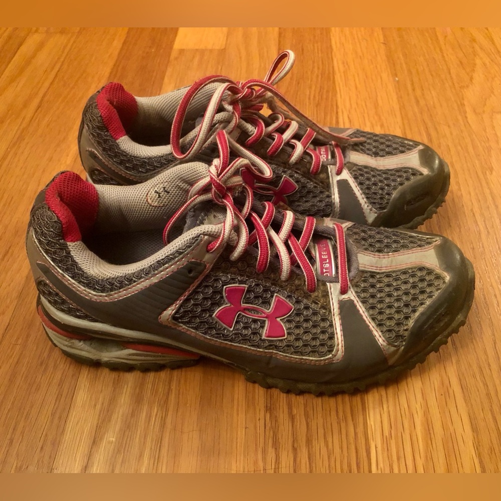 Under Armour Women’s Athletic Neutral Running Shoes Size 6.5 Grey/Pink